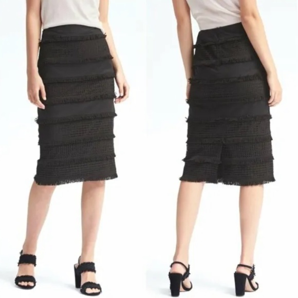 Banana Republuc Lace midi fringed pencil skirt. Worn once - Picture 1 of 5
